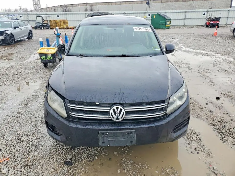 2013 VOLKSWAGEN TIGUAN S  