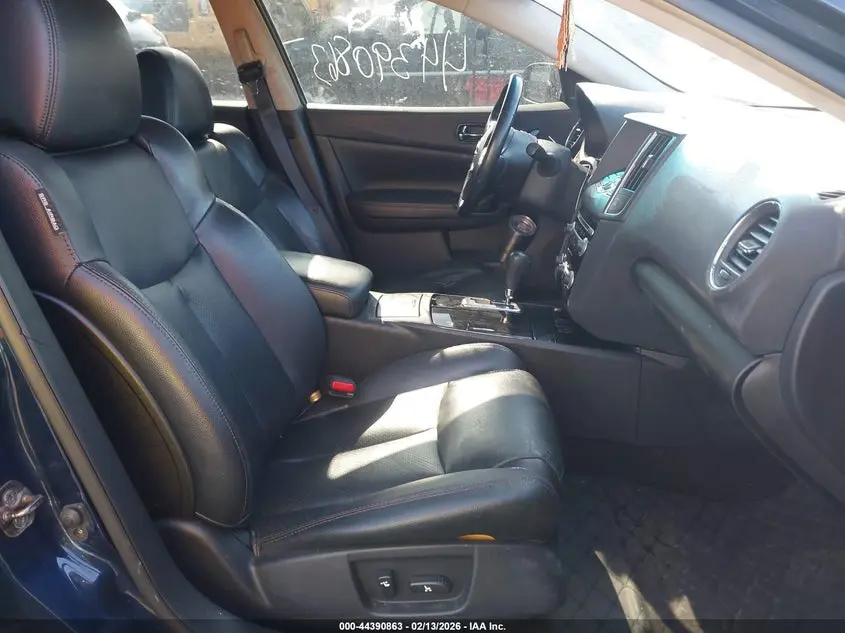 2010 NISSAN MAXIMA 3.5 SV