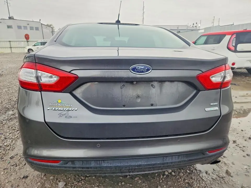 2015 FORD FUSION SE  