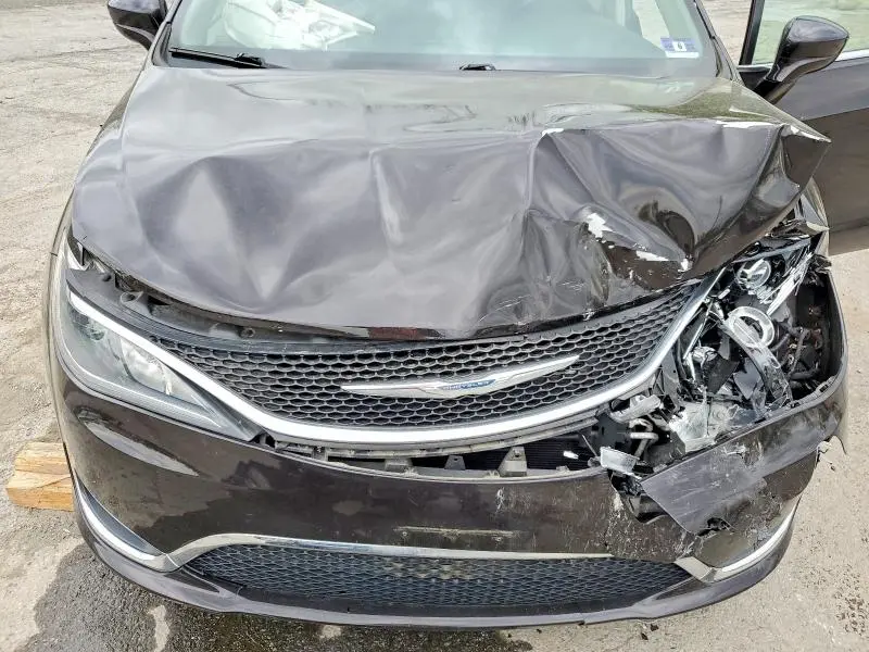 2017 CHRYSLER PACIFICA TOURING L  