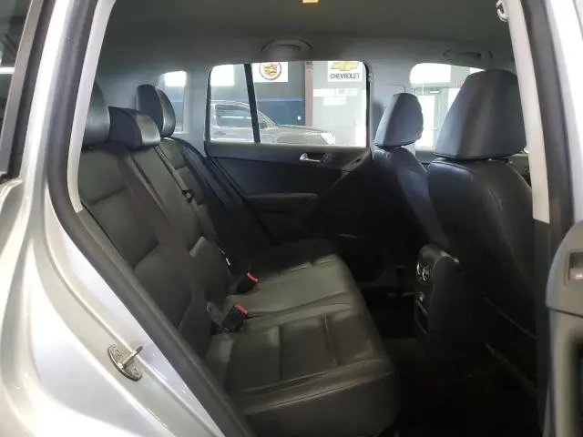 2016 VOLKSWAGEN TIGUAN S  
