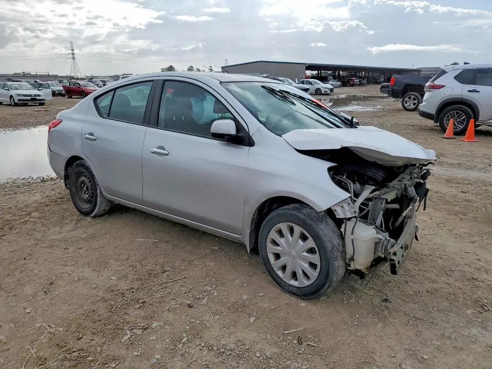 2012 NISSAN VERSA S  