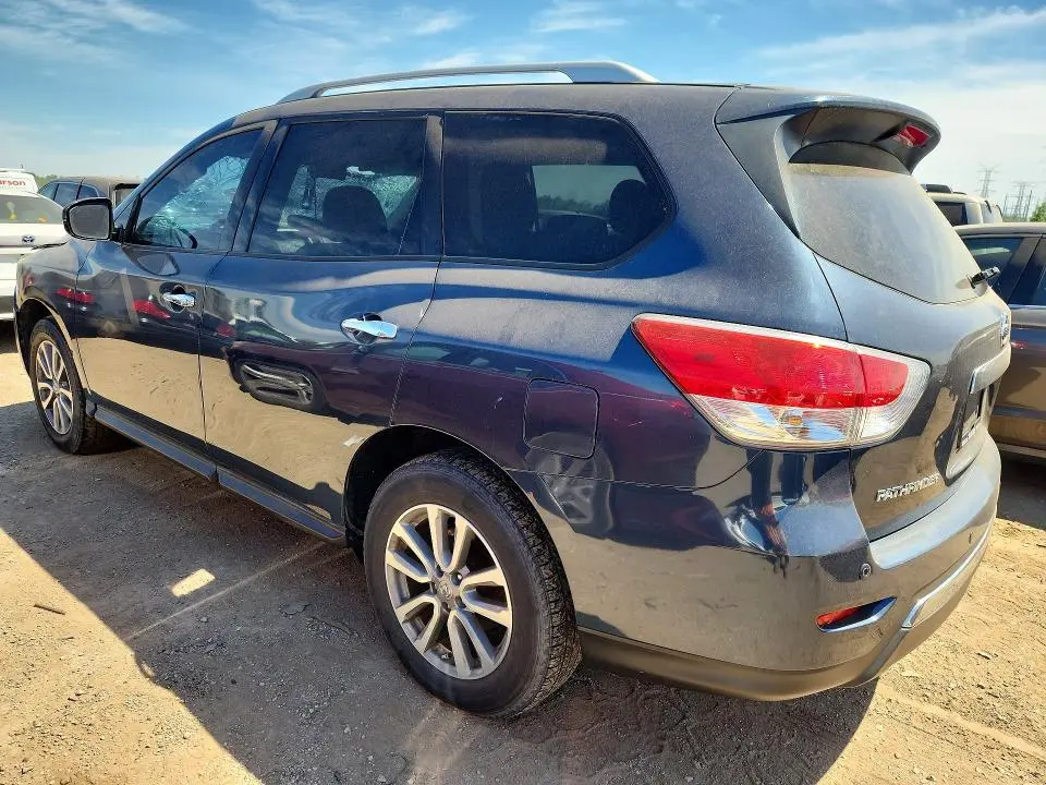 2016 NISSAN PATHFINDER SV  