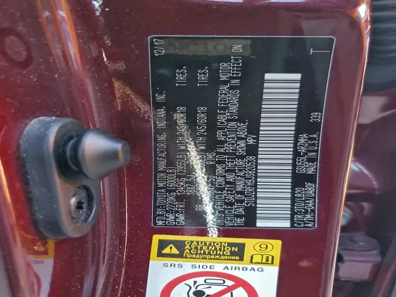 2018 TOYOTA HIGHLANDER SE  