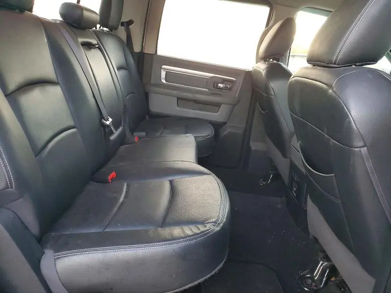 2017 RAM 1500 SLT  