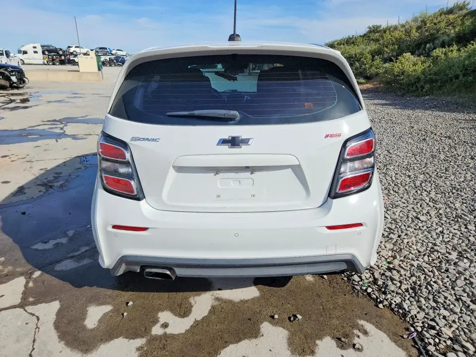 2020 CHEVROLET SONIC LT  