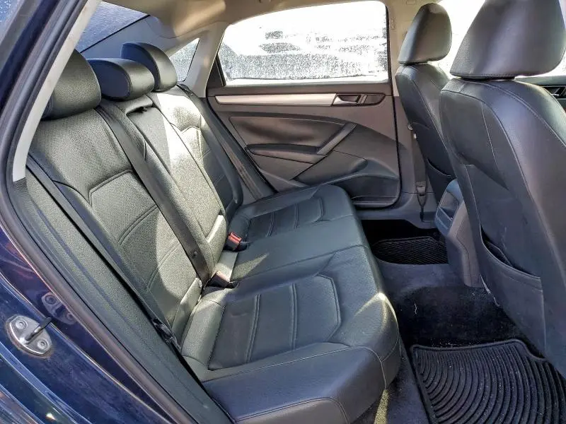 2012 VOLKSWAGEN PASSAT SE  