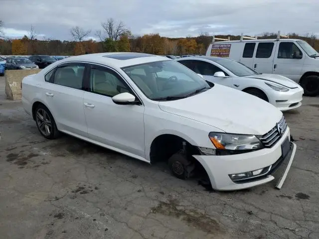 2012 VOLKSWAGEN PASSAT SE  
