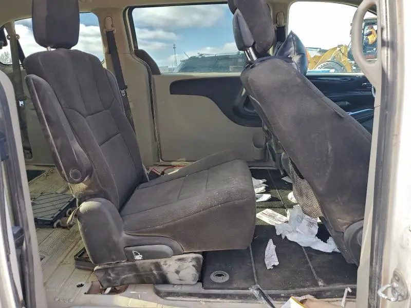 2012 DODGE GRAND CARAVAN SE  