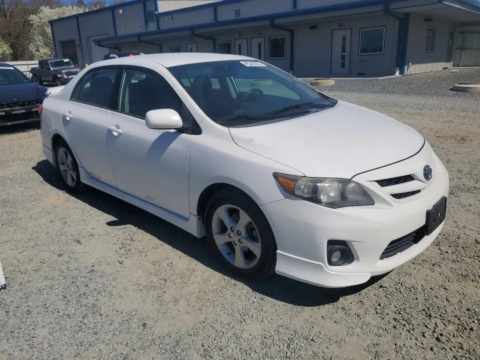 2013 TOYOTA COROLLA S  