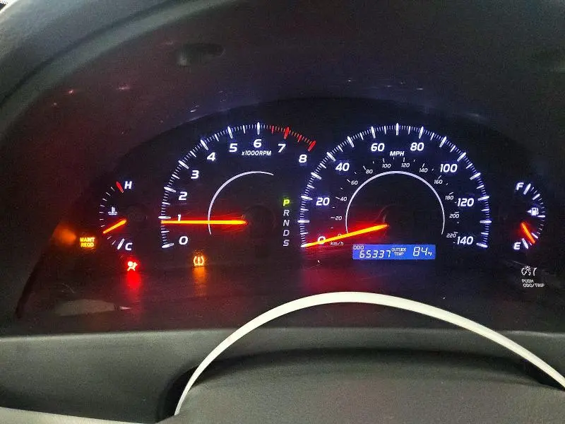 2010 TOYOTA CAMRY LE  
