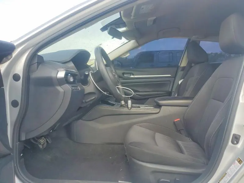 2023 NISSAN ALTIMA SV  