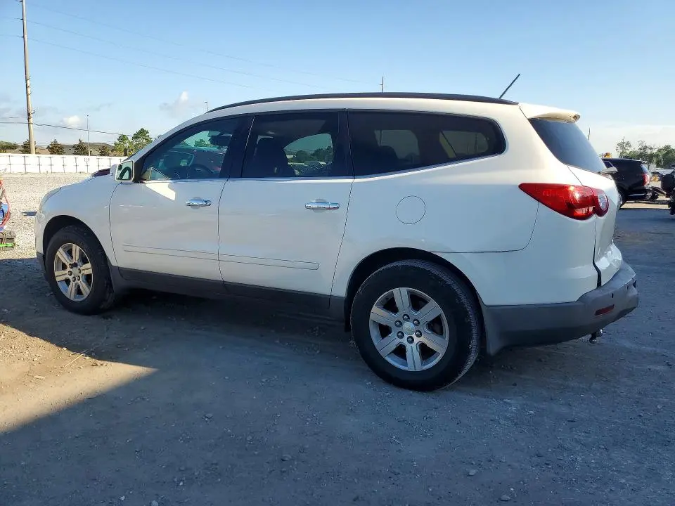 2010 CHEVROLET TRAVERSE LT  