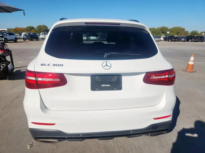 2019 MERCEDES-BENZ GLC 300  
