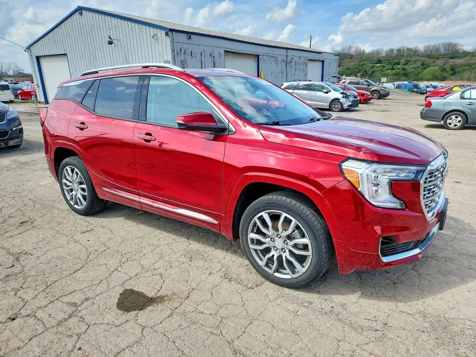 2023 GMC TERRAIN DENALI  