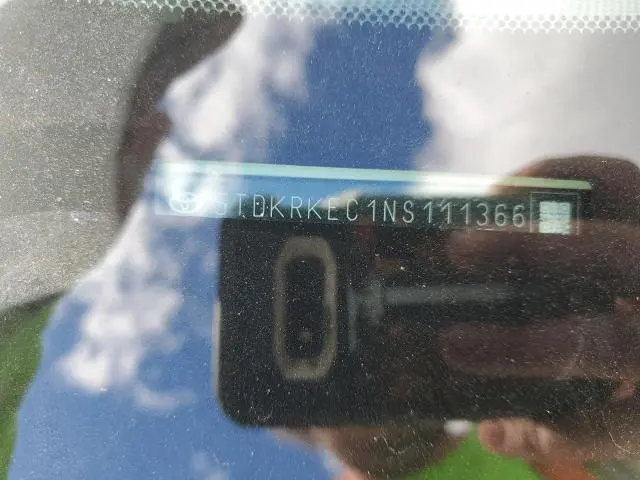 2022 TOYOTA SIENNA LE  