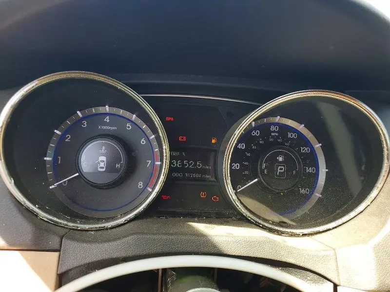 2011 HYUNDAI SONATA GLS  
