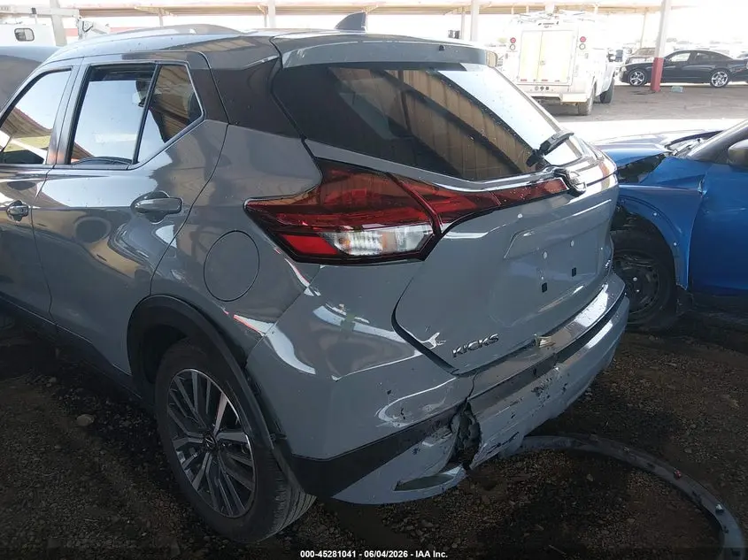 2021 NISSAN KICKS SV XTRONIC CVT