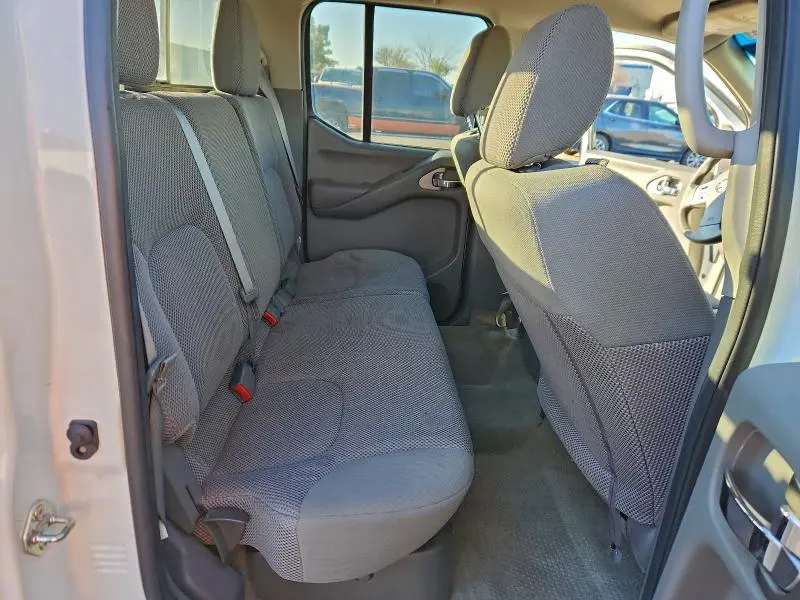 2017 NISSAN FRONTIER S  