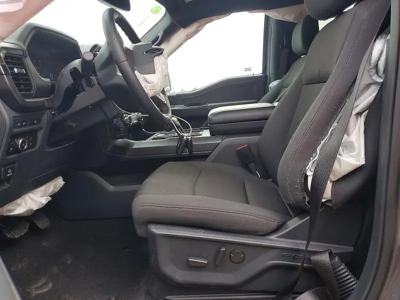 2024 FORD F150 XLT  
