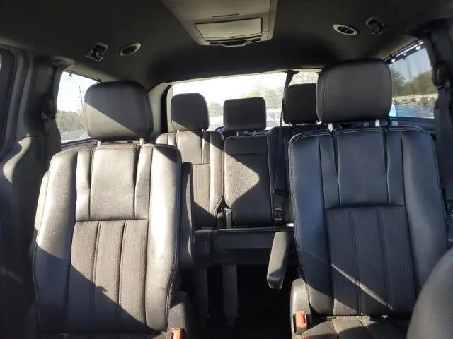 2016 CHRYSLER TOWN & COUNTRY S  