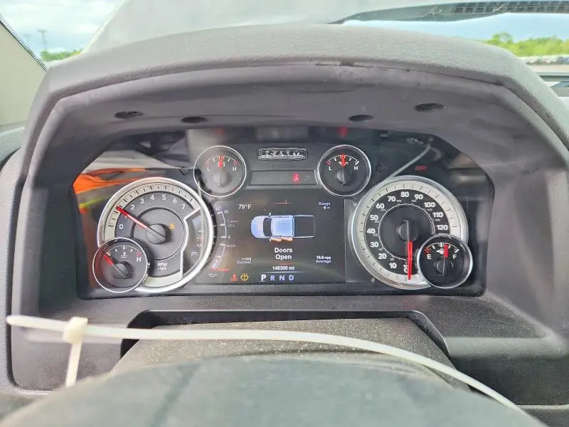 2017 RAM 1500 SLT  