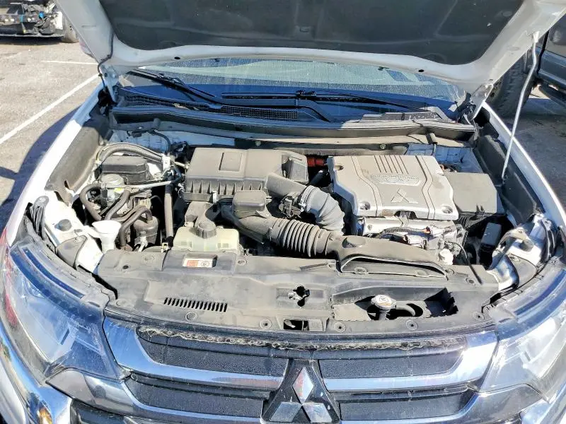 2018 MITSUBISHI OUTLANDER SE  