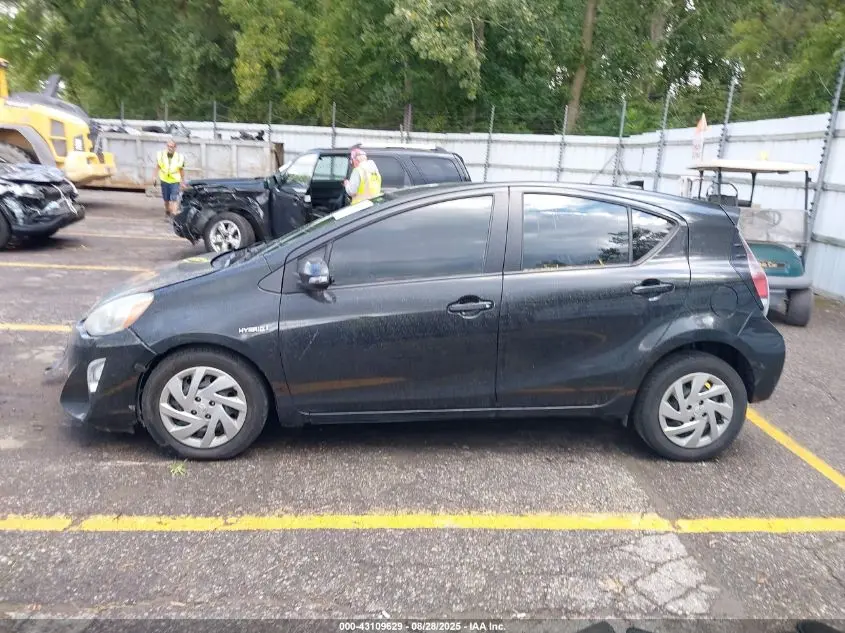 2015 TOYOTA PRIUS C ONE