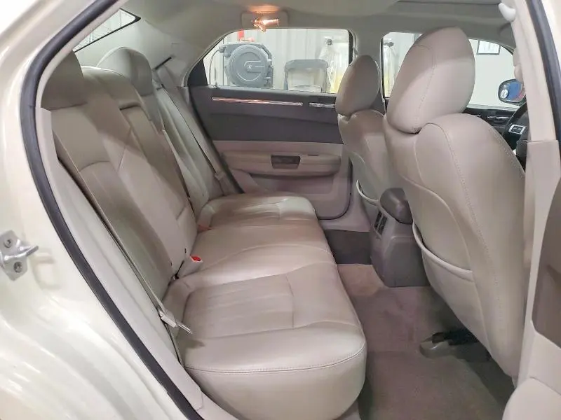 2010 CHRYSLER 300C   