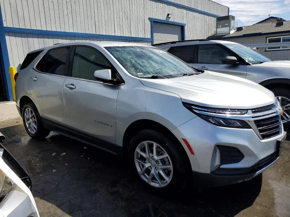2022 CHEVROLET EQUINOX LT  