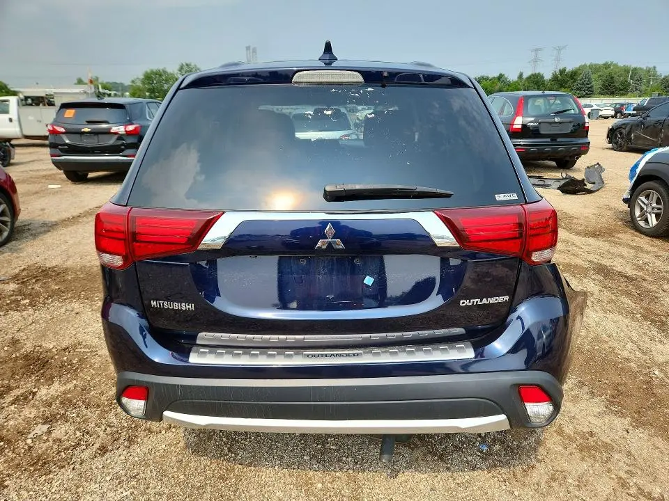 2017 MITSUBISHI OUTLANDER SE  