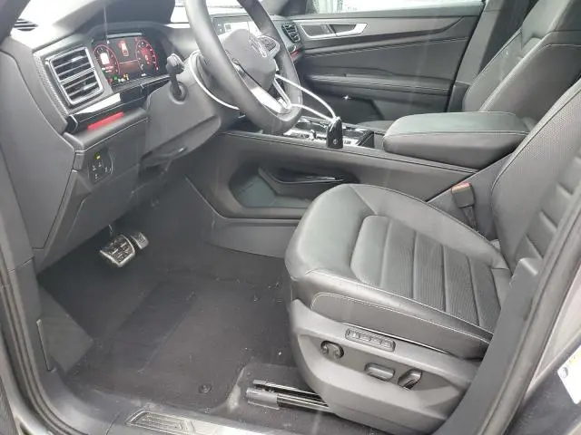 2024 VOLKSWAGEN ATLAS CROSS SPORT SEL R-LINE  