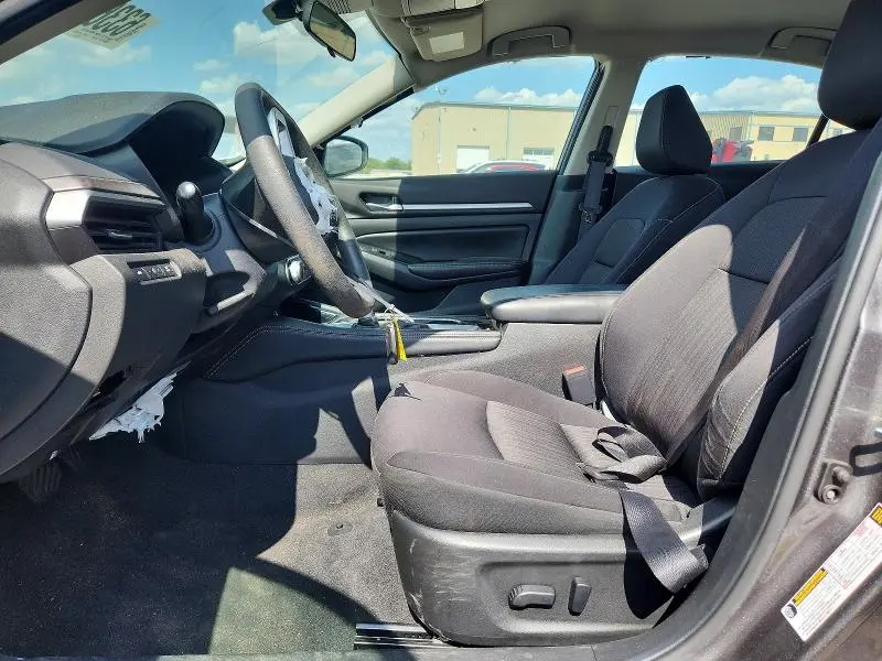 2023 NISSAN ALTIMA SV  