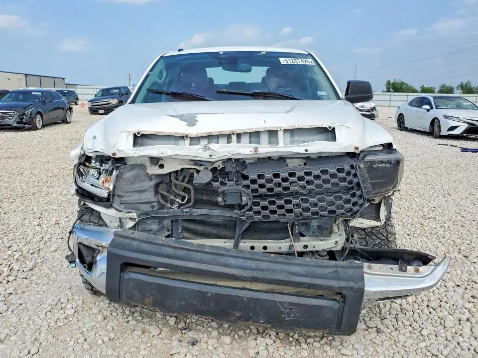 2018 TOYOTA TUNDRA CREWMAX SR5  