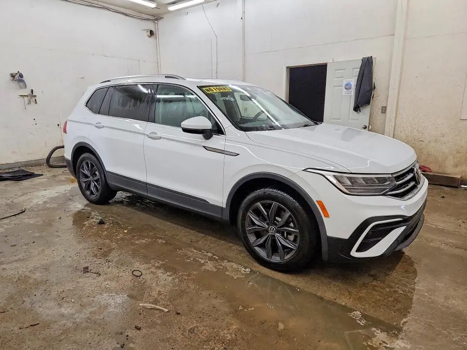 2022 VOLKSWAGEN TIGUAN SE  