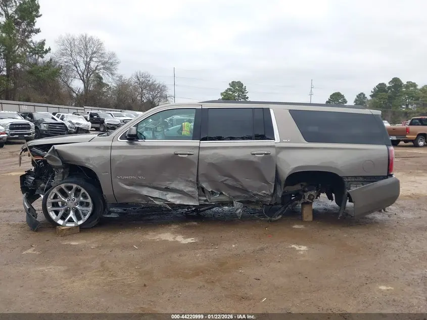 2019 GMC YUKON XL SLT