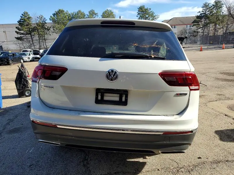 2021 VOLKSWAGEN TIGUAN SE  