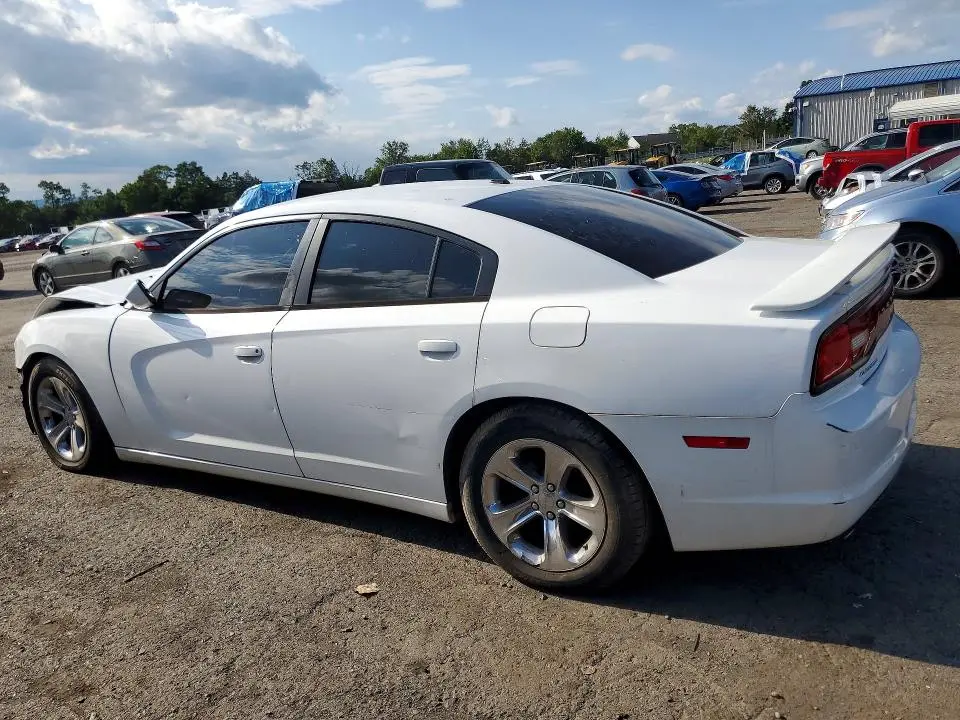 2013 DODGE CHARGER SE  