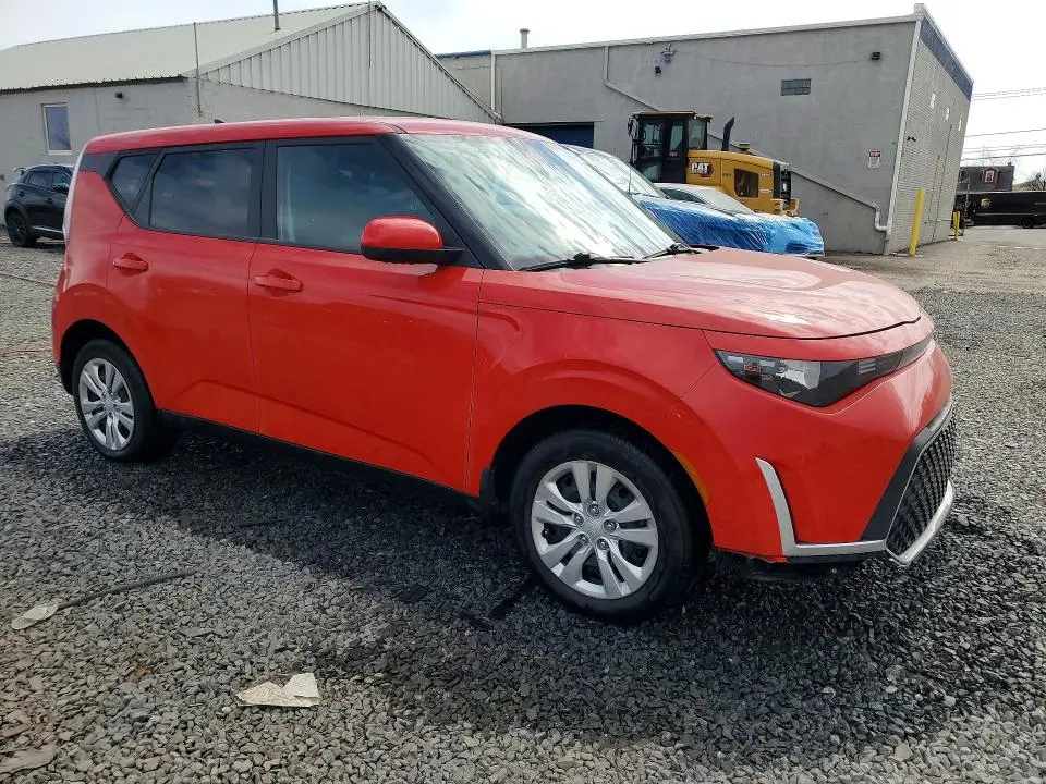 2024 KIA SOUL LX  