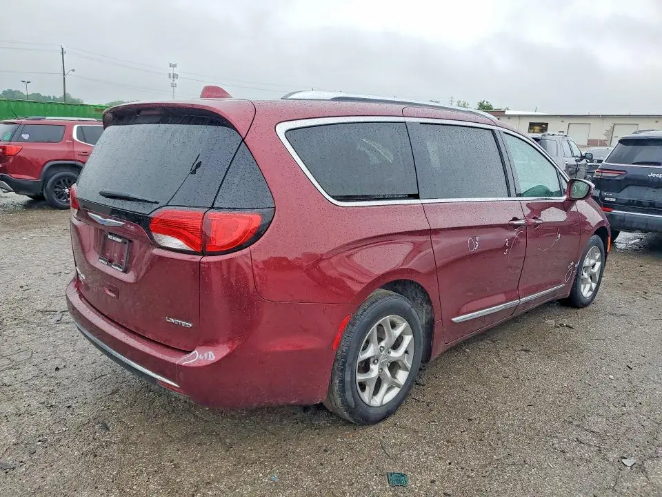 2018 CHRYSLER PACIFICA LIMITED  