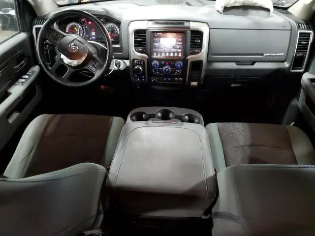 2016 RAM 1500 SLT