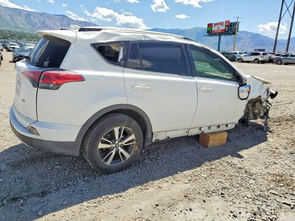 2018 TOYOTA RAV4 XLE  
