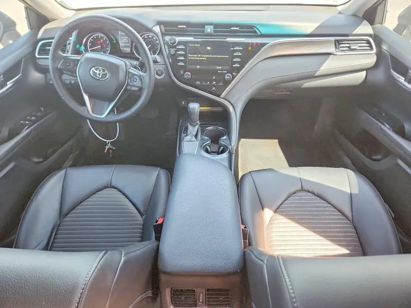 2018 TOYOTA CAMRY SE  