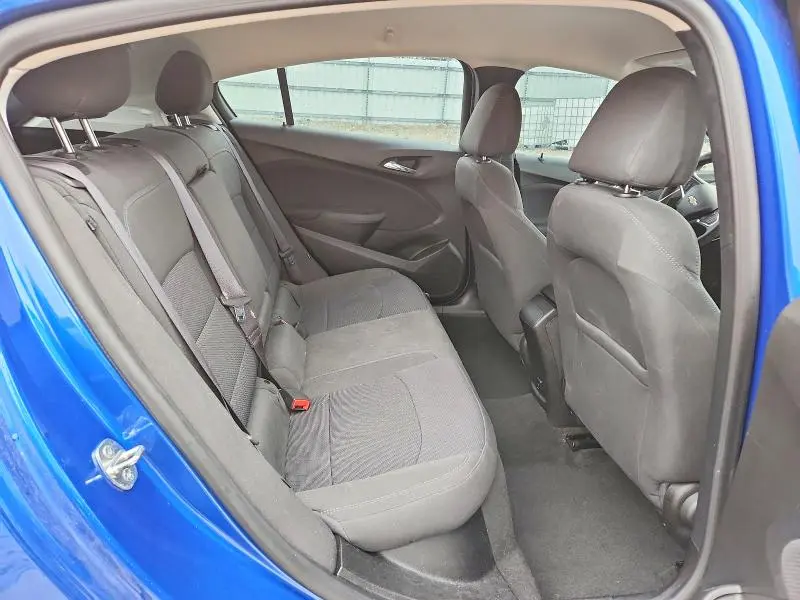 2017 CHEVROLET CRUZE LT  