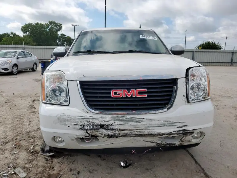 2013 GMC YUKON XL C1500 SLT  