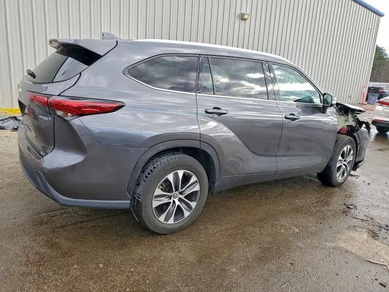 2021 TOYOTA HIGHLANDER HYBRID XLE  
