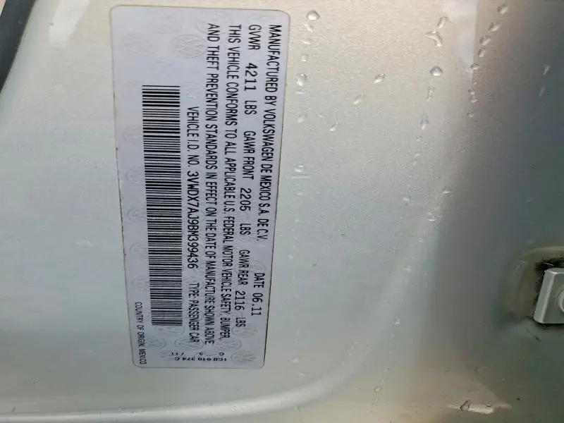 2011 VOLKSWAGEN JETTA SE  