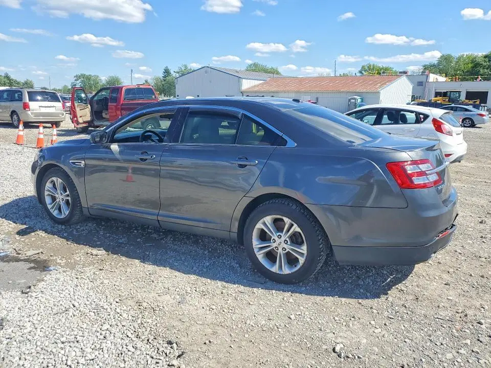 2018 FORD TAURUS SE  