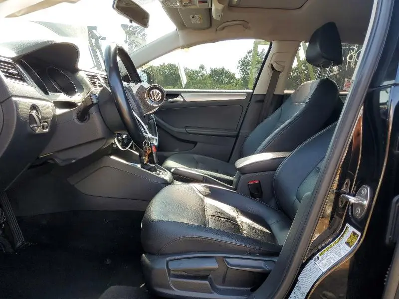 2015 VOLKSWAGEN JETTA SE  