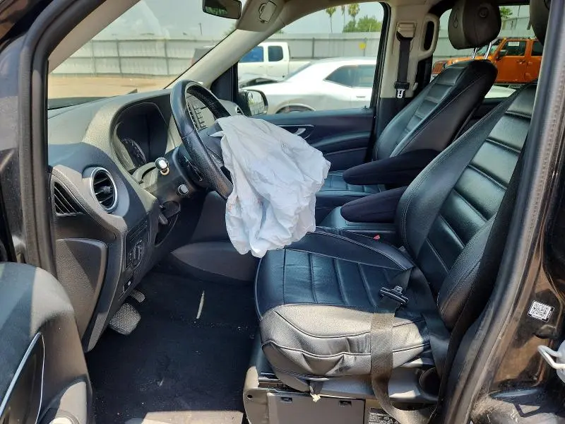 2018 MERCEDES-BENZ METRIS   